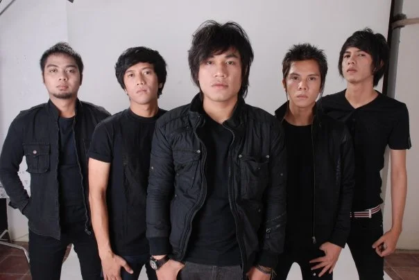 Perjalanan Hidup Rizal Armada Vokalis Populer