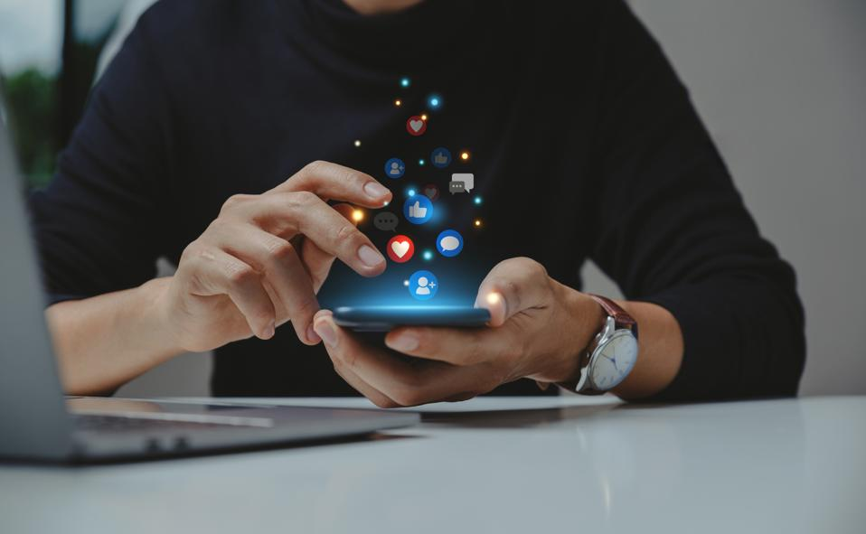 Tren Teknologi Kreatif 2025: Inovasi Terbaru di Industri Digital